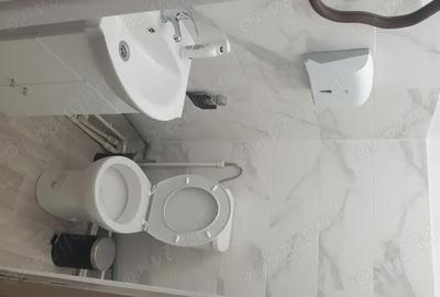 Spațiu comercial, de 27 mp, în Central - 4