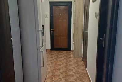 Apartament cu 3 camere semidecomandat în Central - 2