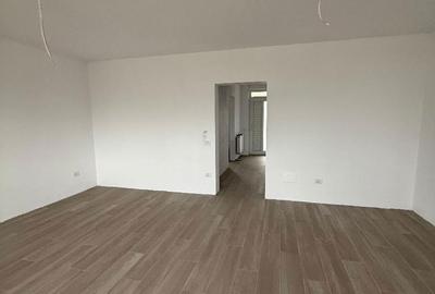 Casă cu 3 camere cu Teren 112 Mp în Central