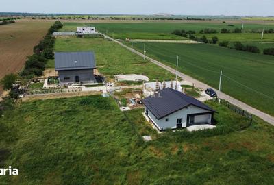 Casă cu 3 camere cu Teren 383 Mp în Berceni - 2