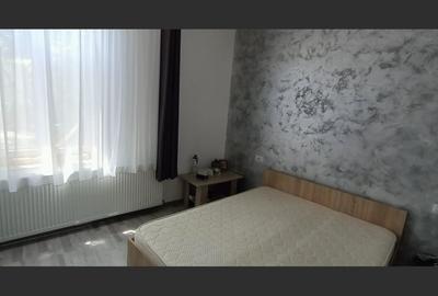 Constructie cu 3 apartamente + teren+ 2 spatii comerciale - 3