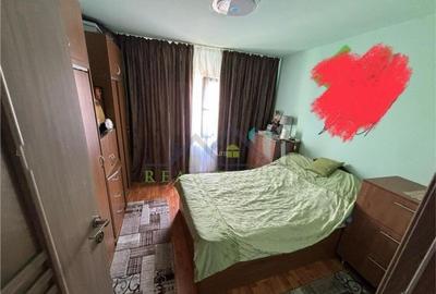Apartament cu 3 camere decomandat în Județean - 3