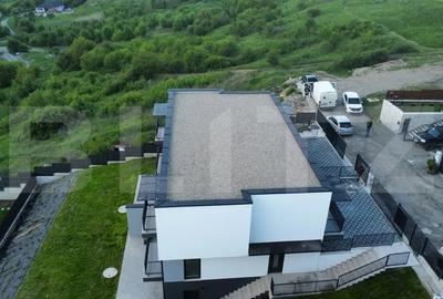 Duplex de vanzare, 5 camere, 146 mp, zona Dezmir - 1