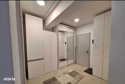 Apartament cu 2 camere decomandat în Palazu Mare