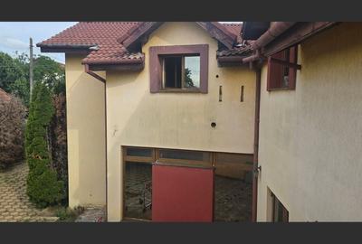 Casă cu 6 camere cu Canalizare în Dumbrăvița - 5