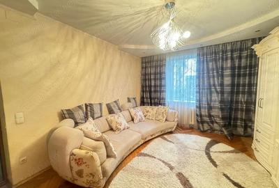 Apartament cu 2 camere decomandat în 1 Mai - 2