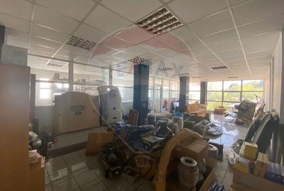Casa / Vila, si service cu spatii de birouri, de vanzare in sector 4 - 3