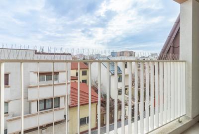 Vanzare - Penthouse - 4 camere + loc de parcare - central-Dacia-Eminescu - 4
