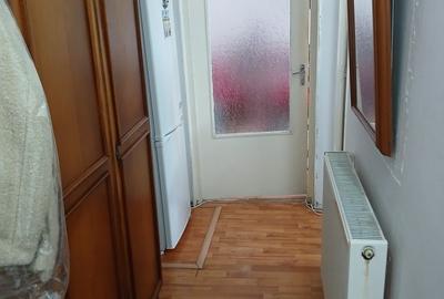 Garsonieră decomandată în Central - 2