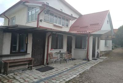 Casă cu 4 camere în Central - 2
