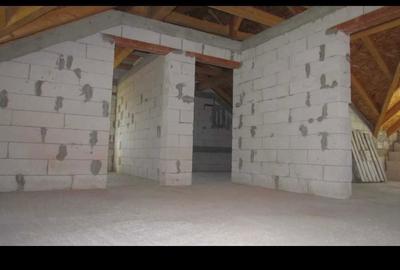 Casă cu 4 camere în Central - 3