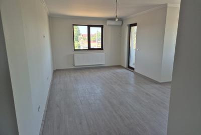 Spre vânzare apartament spatios, cu 2 camere, decomandat, bloc nou, etajul 2 - 4