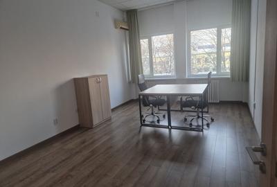 Birou, de 33 mp, în Regie - 4