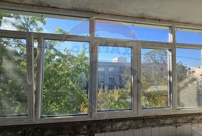 Apartament cu 3 camere decomandat în Titan - 12