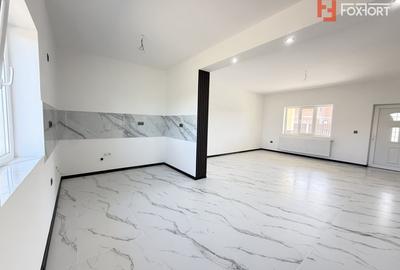 Duplex cu 3 camere cu Canalizare în Beregsău Mare - 2