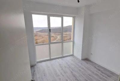 Apartament cu 3 camere nedecomandat în Iași - 1