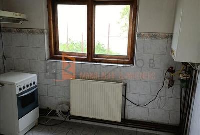 Casă cu 3 camere decomandat cu Teren 1378 Mp în Costești - 8