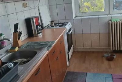 Inchiriez o canera in apartament - 2