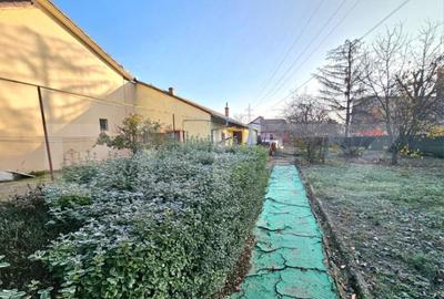 Teren Intravilan + Casa, 2 fronturi, Calea Bogdanesti - 1