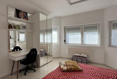Casă cu 4 camere cu Teren 500 Mp în Central - 4