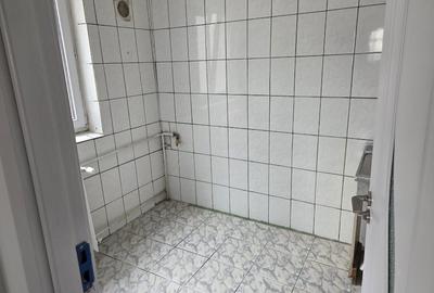 Apartament cu 3 camere decomandat în Drumul Taberei - 11
