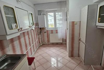 Apartament cu 3 camere decomandat în Central - 18