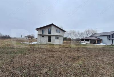 Casă cu Teren 400 Mp în Lazuri - 6