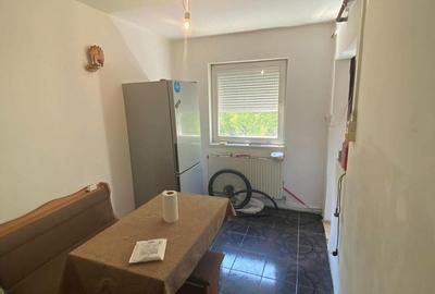 Apartament cu 3 camere semidecomandat în Solidarității - 3