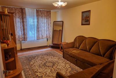 Apartament 3 camere,decomandat, zona Zamfirescu - 9