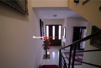 Casa primitoare in cartierul Iosia - 14