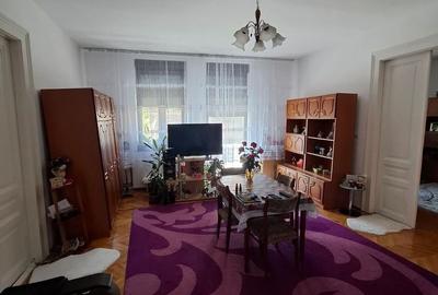 Apartament cu 3 camere nedecomandat în Central - 11