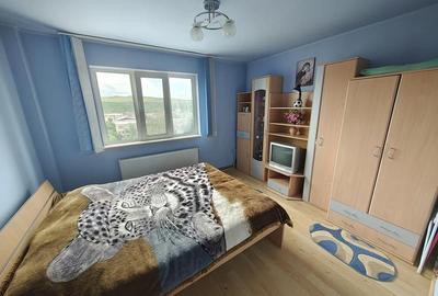 Apartament cu 2 camere decomandat în Micro 4 - 7