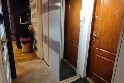 2 camere de vanzare in zona Pandurii - 2