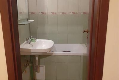 Apartament cu 3 camere decomandat în Bolintin-Vale - 1