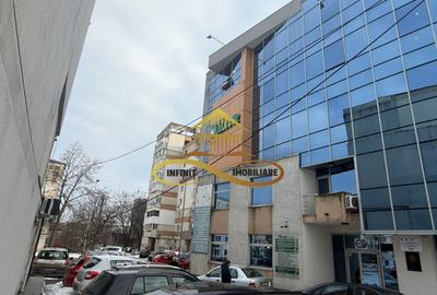 Apartament cu 2 camere semidecomandat, mobilat în 9 Mai - 14