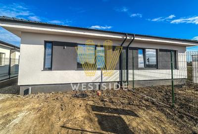Apartament cu 3 camere decomandat în Bucovăț (Remetea Mare)