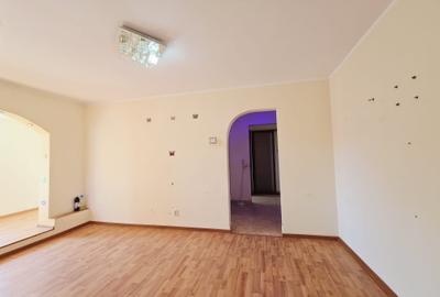 Apartament cu 4 camere semidecomandat în Micro 39 - 3