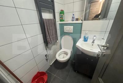 Apartament cu 2 camere semidecomandat, mobilat în Solidarității