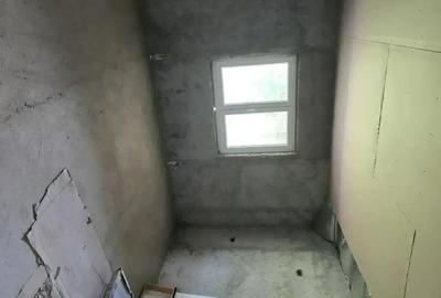 Casă cu 6 camere în Central - 2