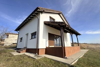 Casă individuală cu 5 camere cu Canalizare în Broscărie - 1