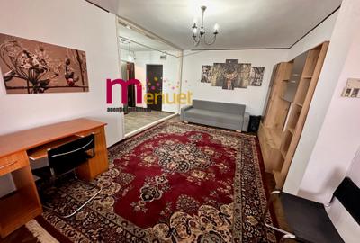 Apartament 3 camere ,zona Biserica cu Ceas,etaj 2 - 2