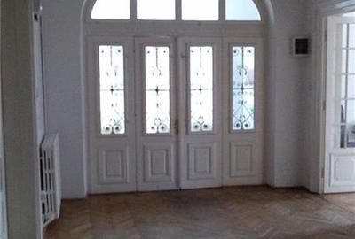 Casă individuală cu 9 camere cu Teren 335 Mp în Cișmigiu - 5