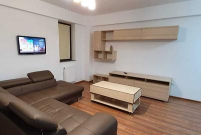 Apartament cu 2 camere decomandat, mobilat în Universitate
