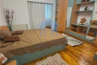 Apartament 3 camere, Central - 3