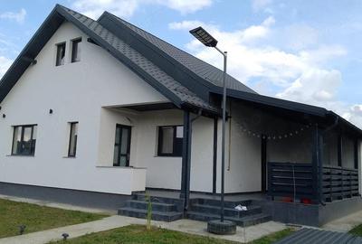 Casă cu 2 camere cu Teren 400 Mp în Central - 4