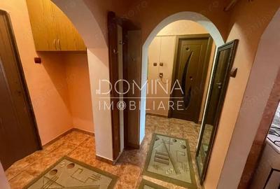 Vanzare apartament 3 camere, etaj 3, situat in Targu Jiu, strada Slt. Ion Fota - 3