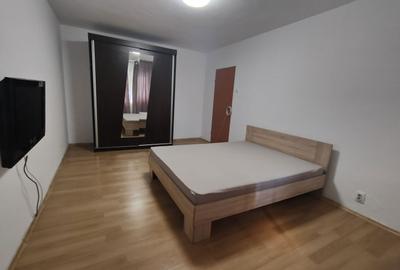Garsonieră decomandată în Central