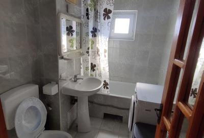 Apartament cu 2 camere decomandat în Girocului
