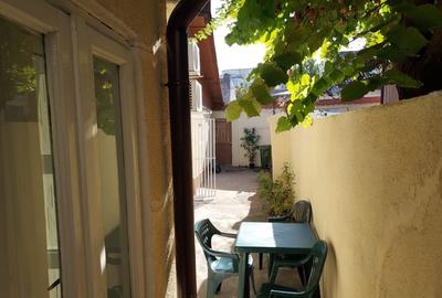 STEFAN CEL MARE-METROU,VILA PARTE SI ETAJ,6 CAMERE,150 MP,,990 EURO - 2