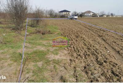 Spațiu comercial, în Tânganu